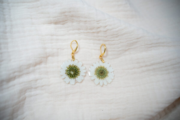 Boucles d'oreilles Fleurs de Marguerite – Image 3