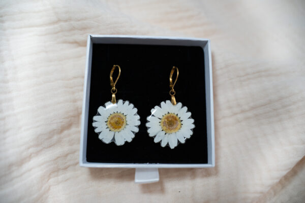 boucles d'oreilles fleurs de marguerites