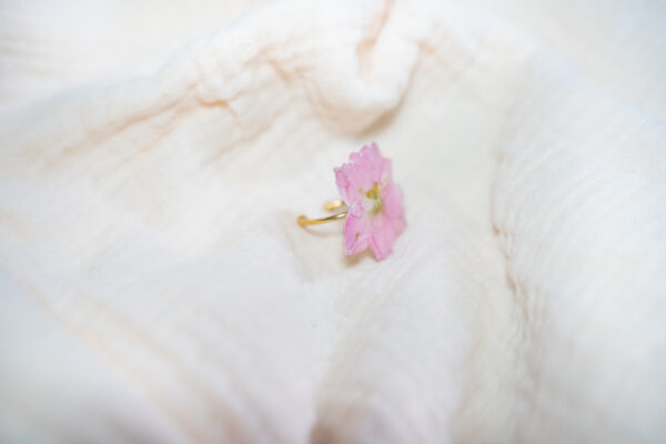 Bague Fleur de Delphinium Rose – Image 3