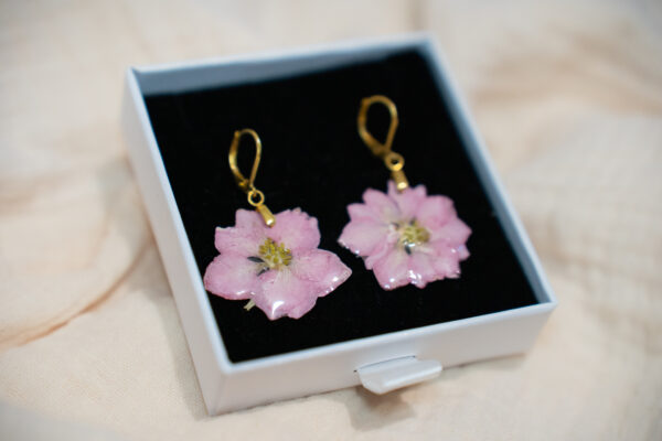 Boucles d'oreilles Fleurs de Delphinium Rose